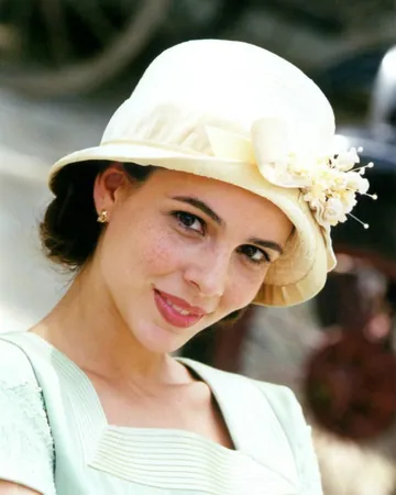 Maria Cândida Lacerda Pinto (Miriam Freeland) em O Cravo e a Rosa