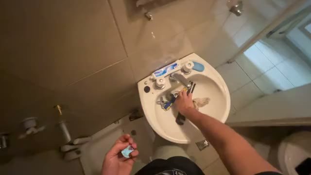 Bancada do banheiro limpa ao fim da gravação